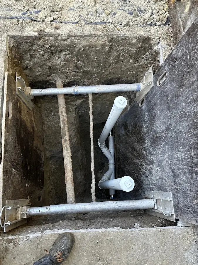 Experienced plumber completing Drain Cleaning work in Sunset